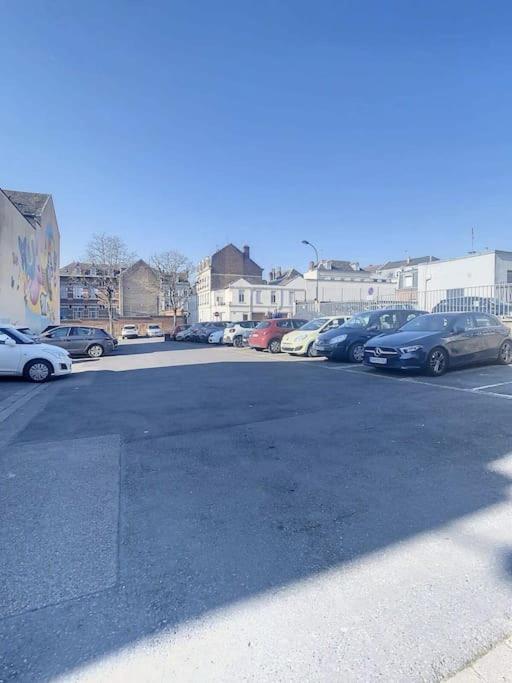 Stud Confort Centre 4pers * Saint-Quentin (Aisne)